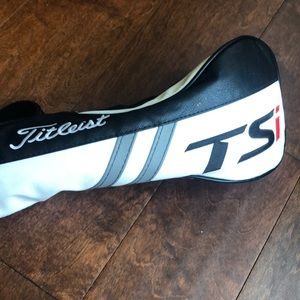 Titleist driver head cover tsi